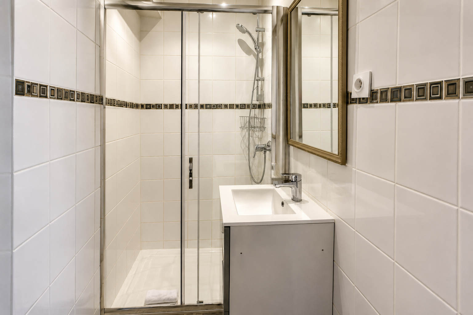 twin-hotel-la-cigale-salle-de-bains