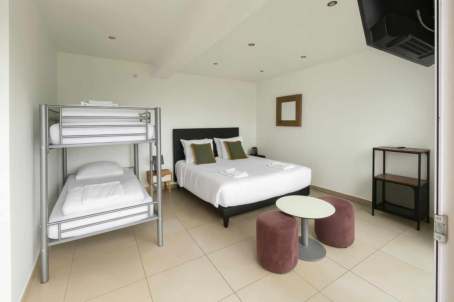 Chambre familiale avec lit double et lits superposés Hôtel La Cigale La Croix-Valmer