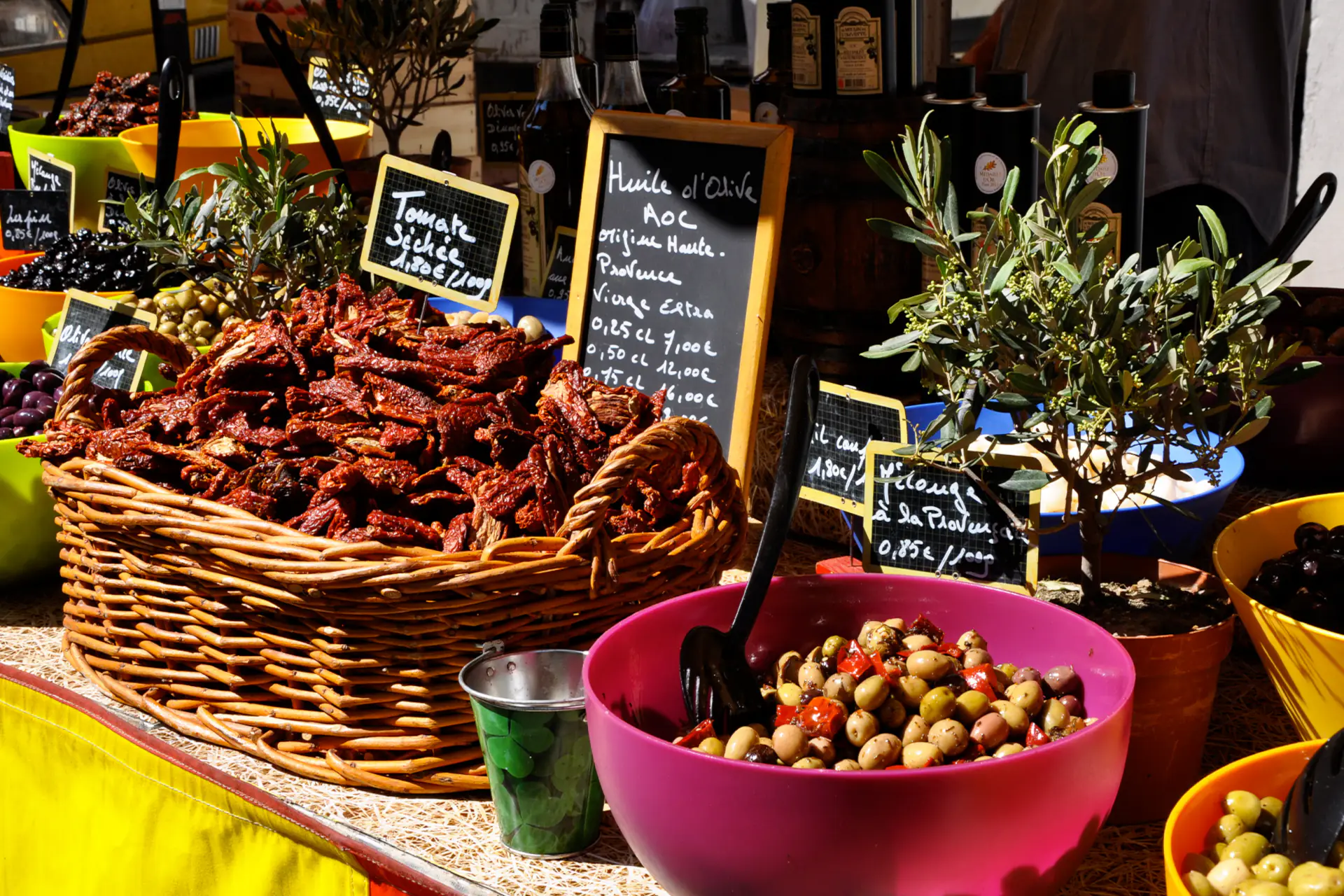 Saveurs locales à La Croix-Valmer produits du terroir et cuisine méditerranéenne